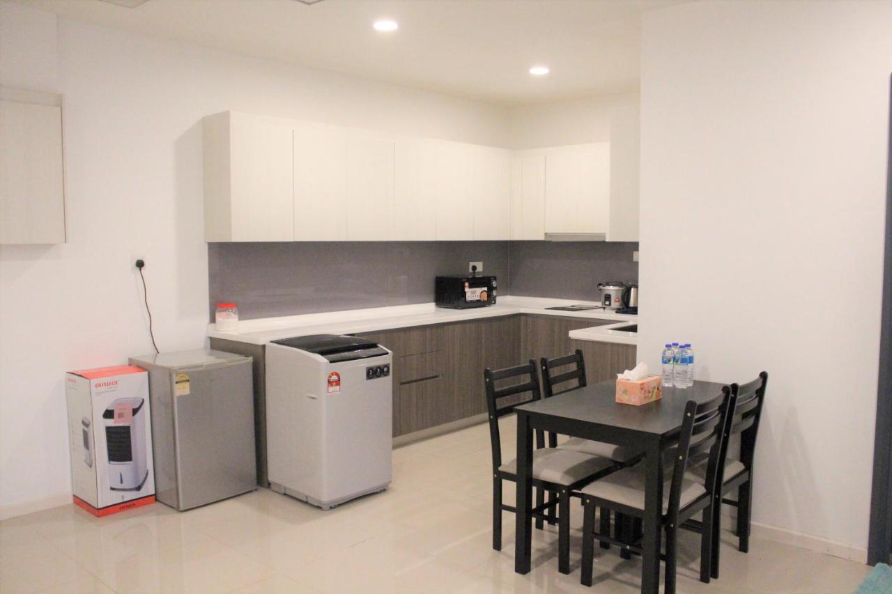 Suasana Suites D'Homestay2 Jb Town Τζόχορ Μπάχρου Εξωτερικό φωτογραφία